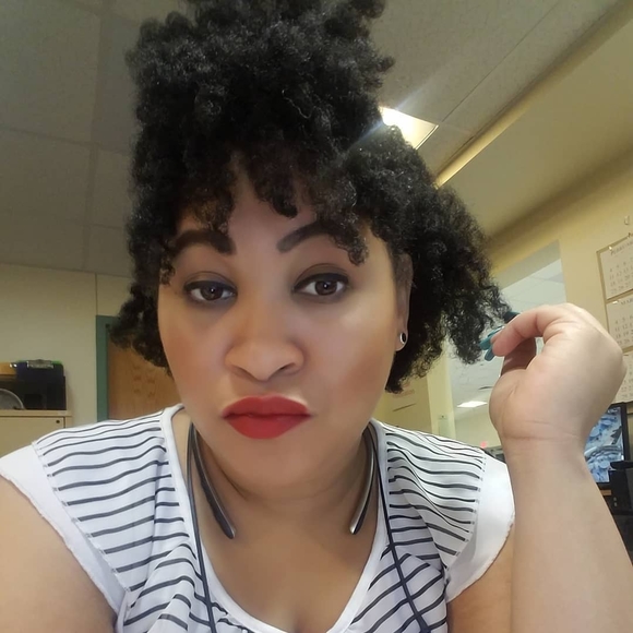 Meet your Posher, Bianca - Picture 1 of 1